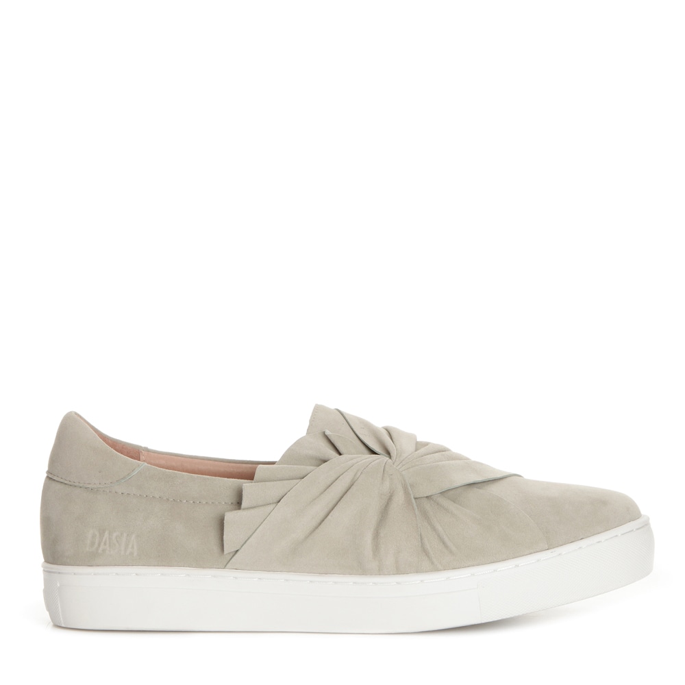 Daylily Sneakers Knut