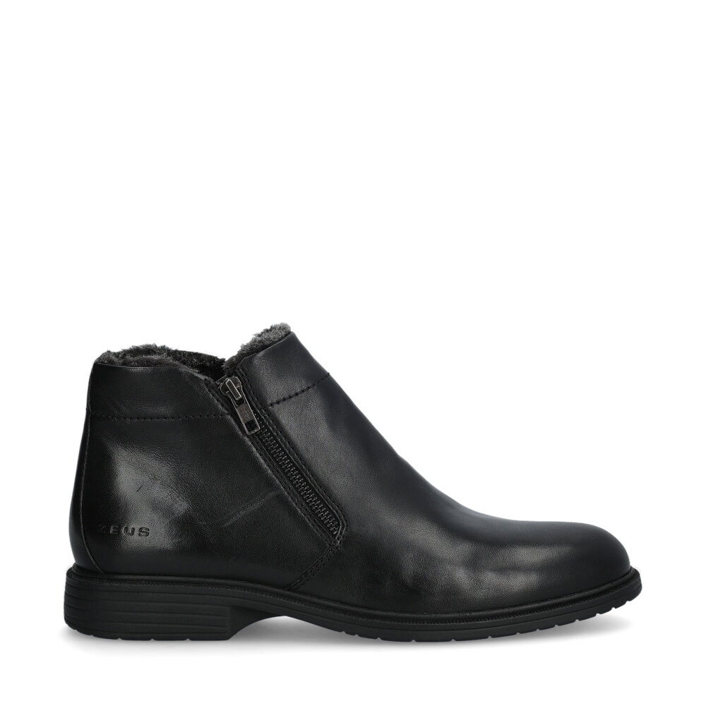 Hadeus Boots