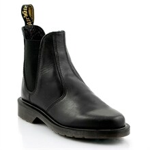 laura chelsea dr martens